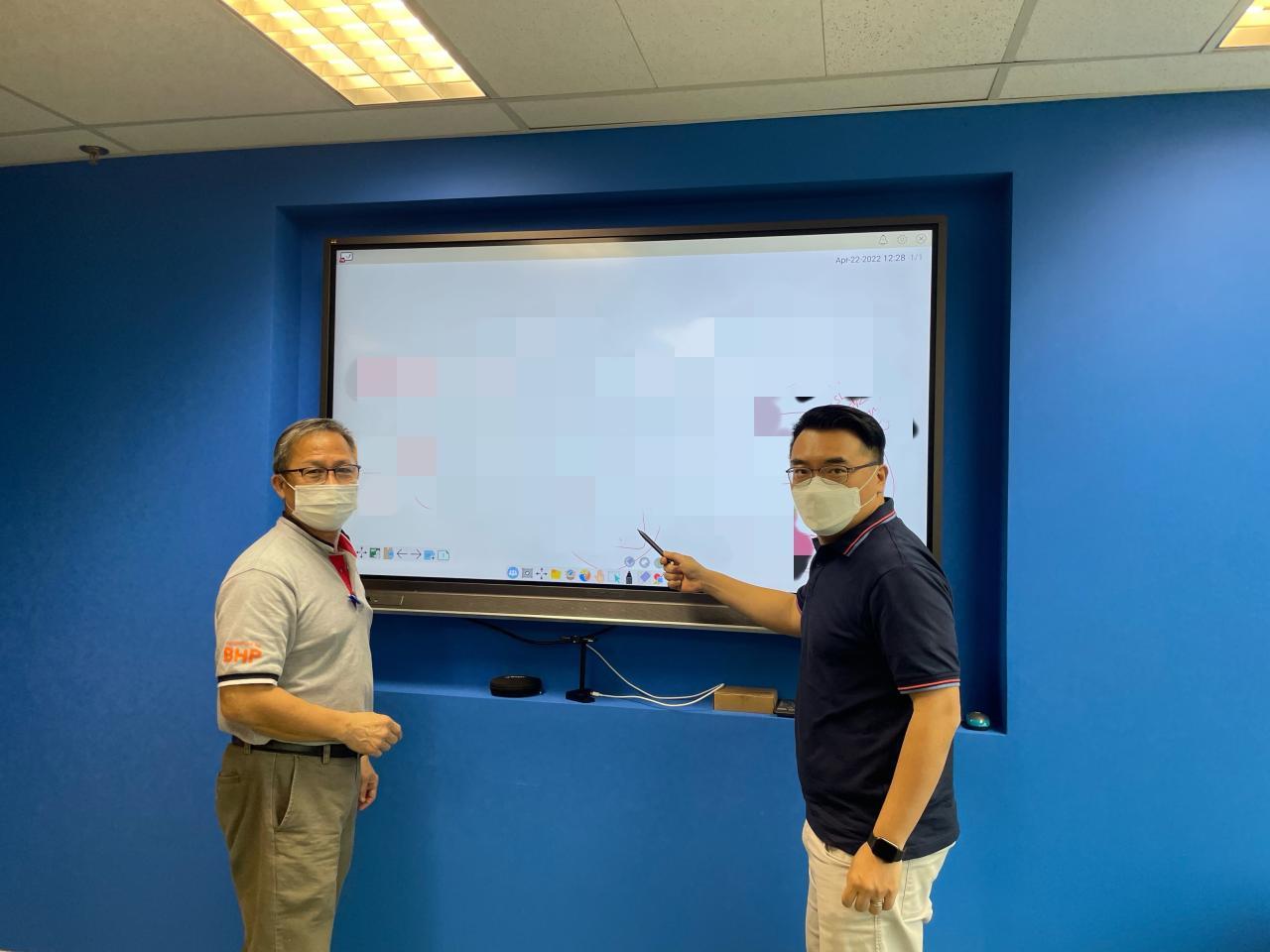 Mr. Koh Seng Choon, the founder of Project Dignity and Mr. Keith Lui member of the Executive Committee visited our office￼