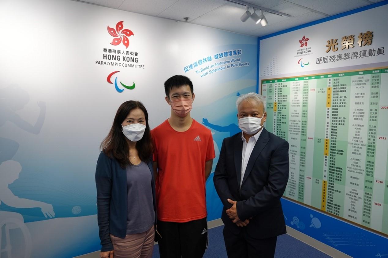Representatives of The Education University of Hong Kong visited Hong Kong Paralympic Committee to interview Mr. So Wa Wai