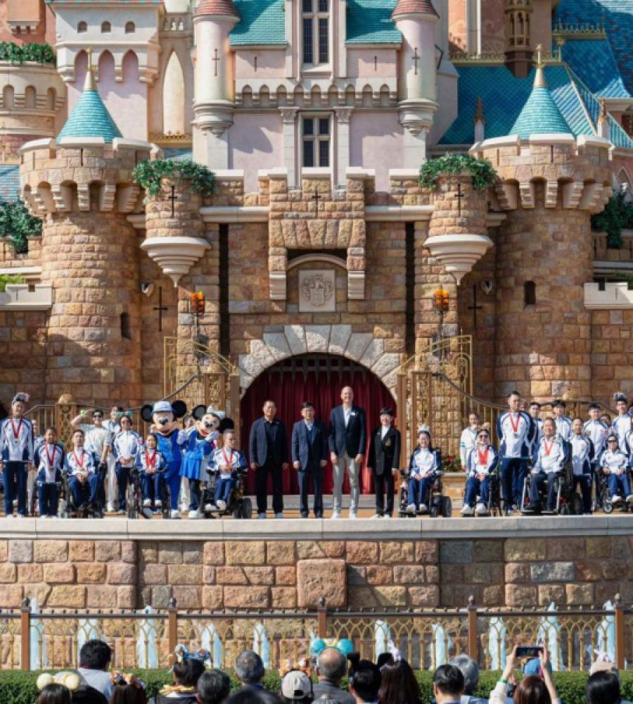 香港迪士尼樂園度假區舉行2024國際復康日暨殘奧會中國香港代表團祝捷慶典