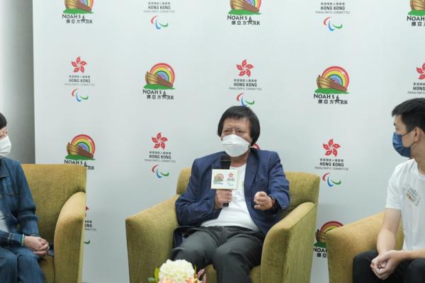Mr. Thomas Kwok, Senior Director of Sun Hung Kai Real Estate Agency Limited, Mrs. Jenny FUNG, President of the Hong Kong Paralympic Committee, and Mr. SO Wa-wai, the six-time gold medallist of the Paralympic Games shared their views on promoting the " Equal and Inclusive Society for All" and the development of Para sports in Hong Kong.
